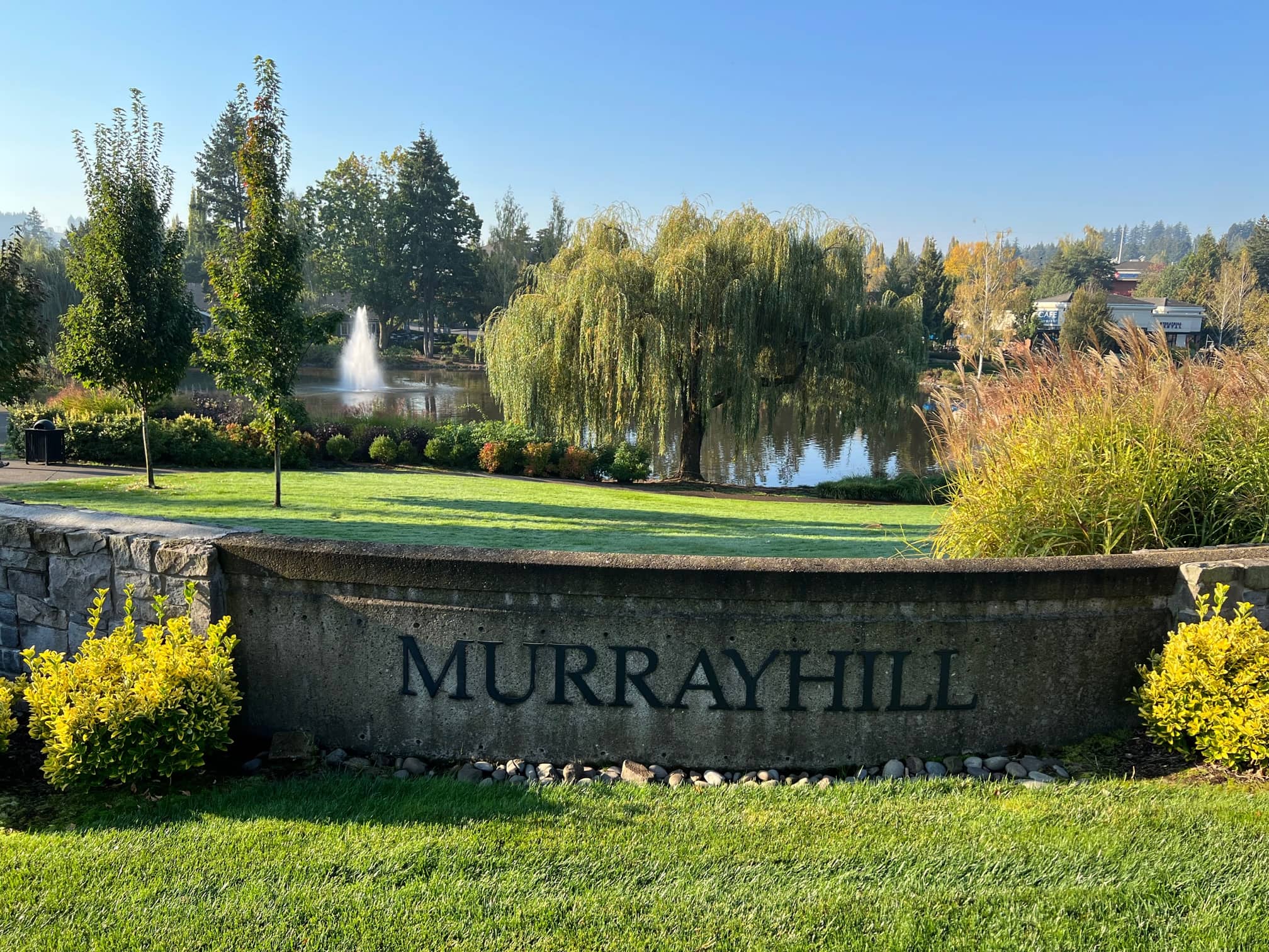 Murrayhill neighborhood entrance with fountain in Beaverton Oregon